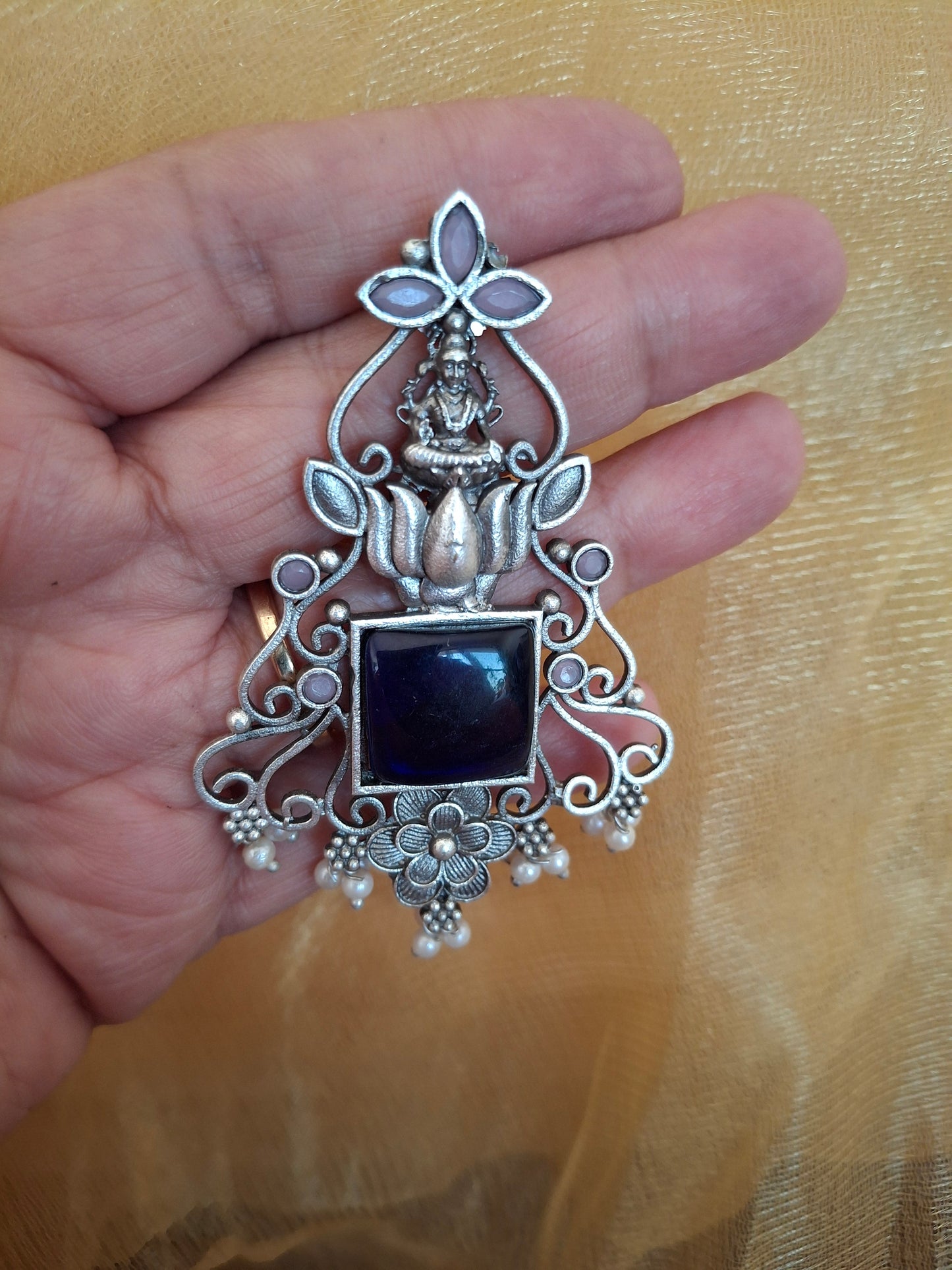 NAVY BLUE KIARA SILVER DANGLER