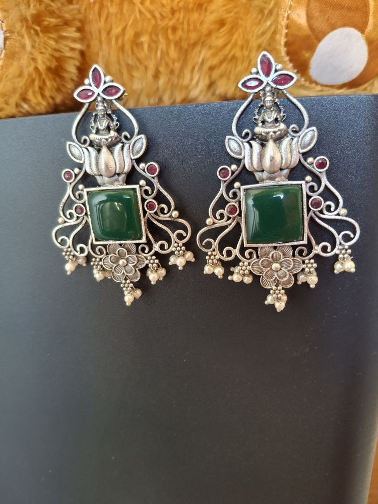 EMERALD KIARA SILVER POLISHED DANGLER
