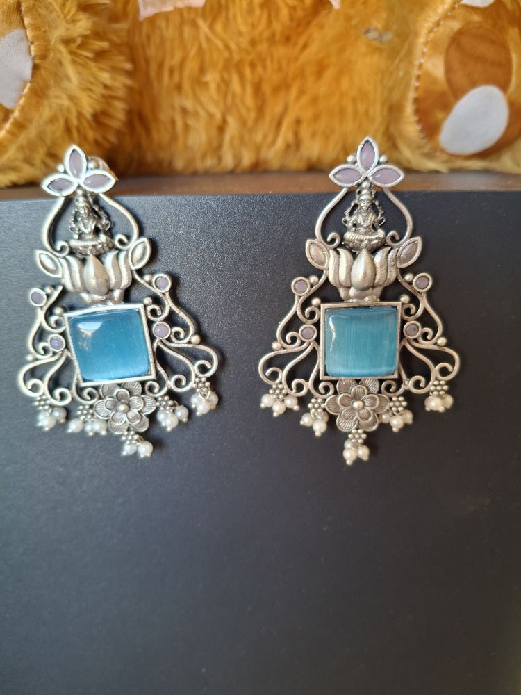 BLUE KIARA SILVER POLISHED DANGLER