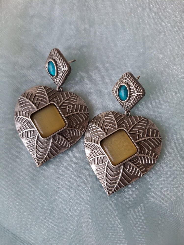 MUSTER YELLOW IRA SILVER POLISHED DANGLER