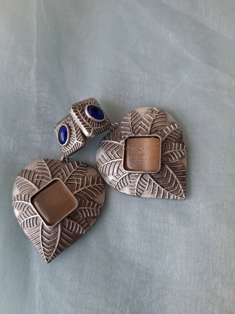 BROWN IRA SILVER POLISHED DANGLER