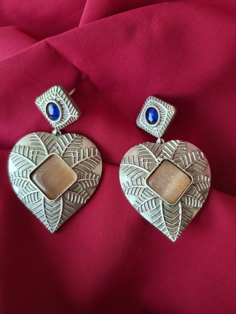 BROWN IRA SILVER POLISHED DANGLER