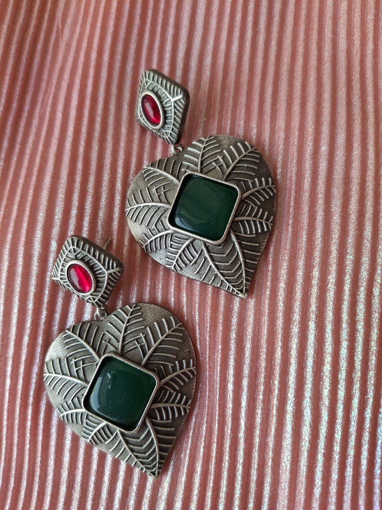 EMERALD IRA SILVER POLISHED DANGLER