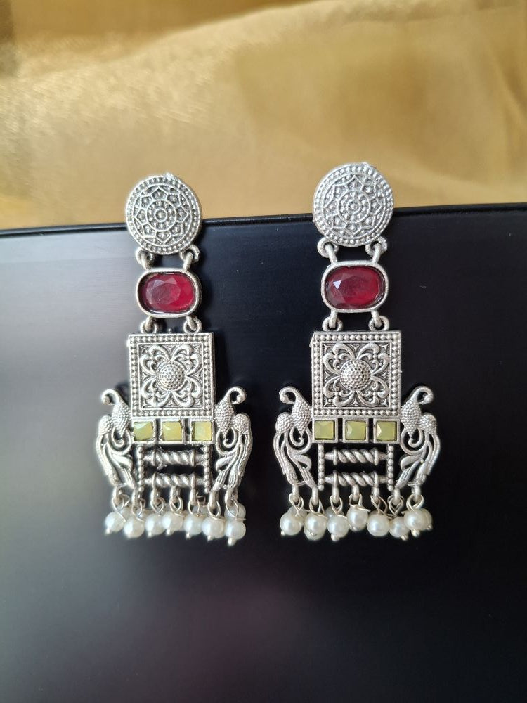 RED ARIKA SILVER DANGLER