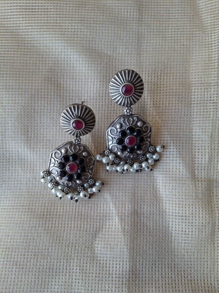 BLACK KASHVI SILVER POLISHED DANGLER