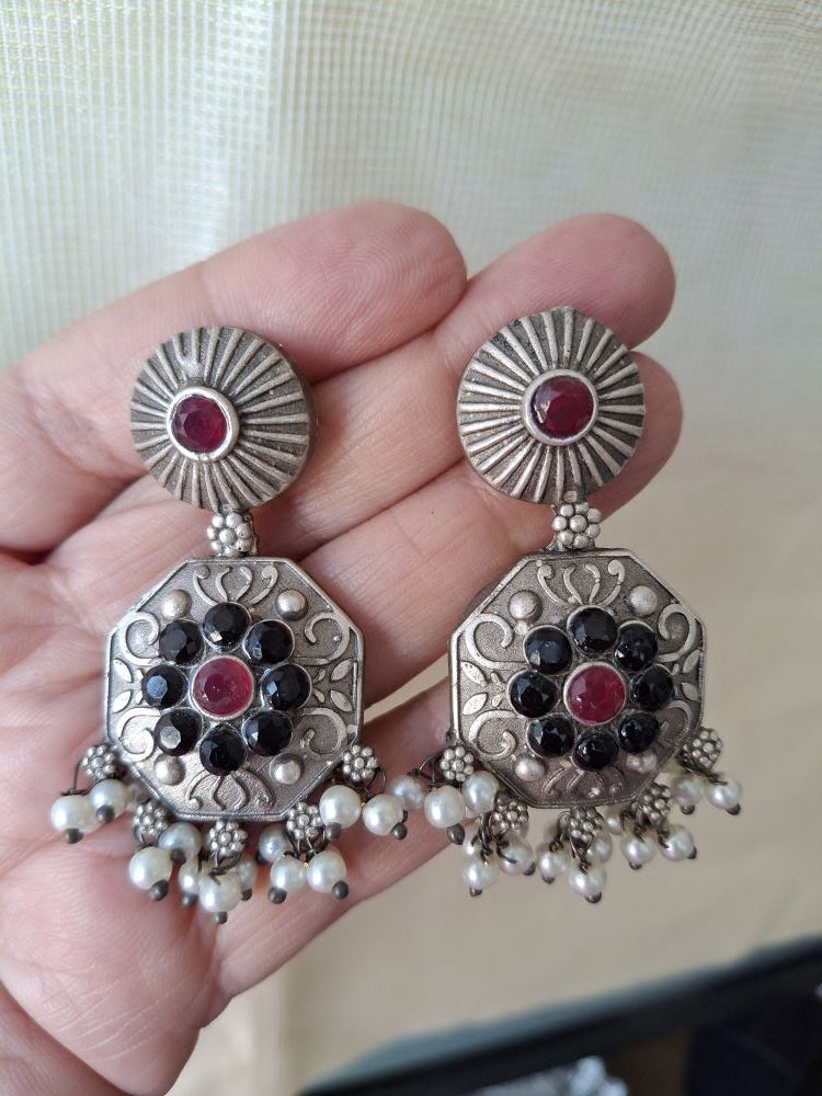 BLACK KASHVI SILVER POLISHED DANGLER