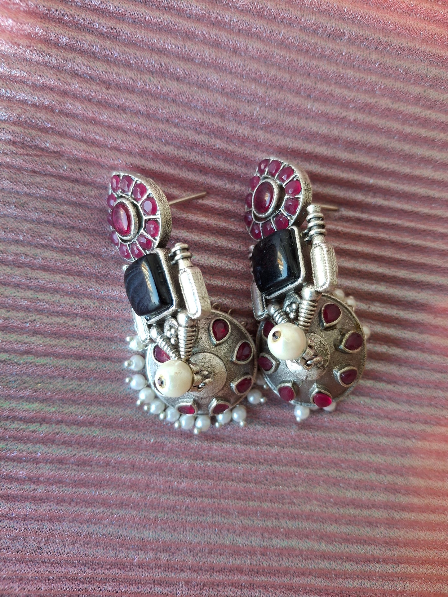 BLACK RED JIYA SILVER POLISHED JHUMKI