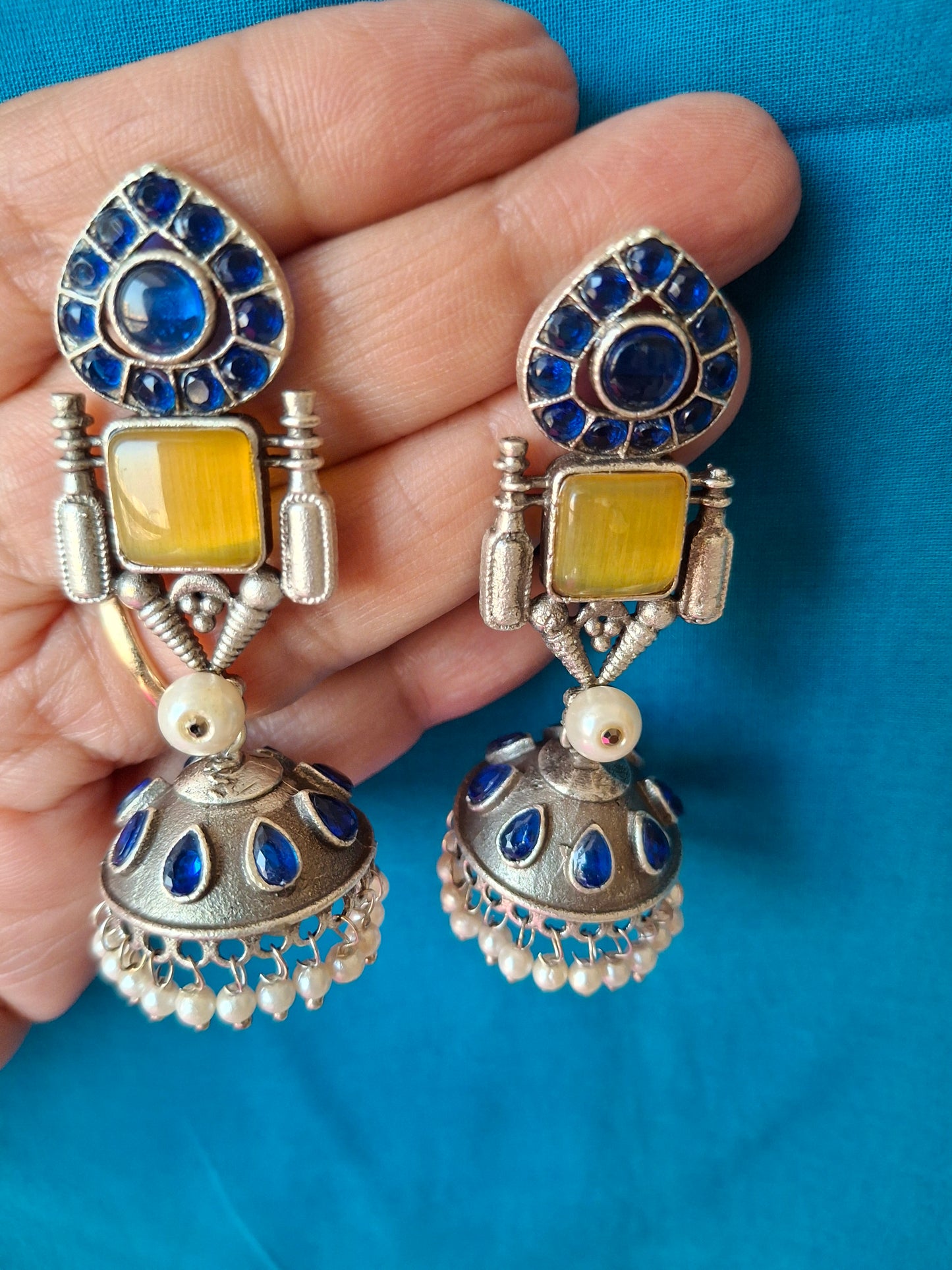 MUSTARD YELLOW JIYA SILVER JHUMKI