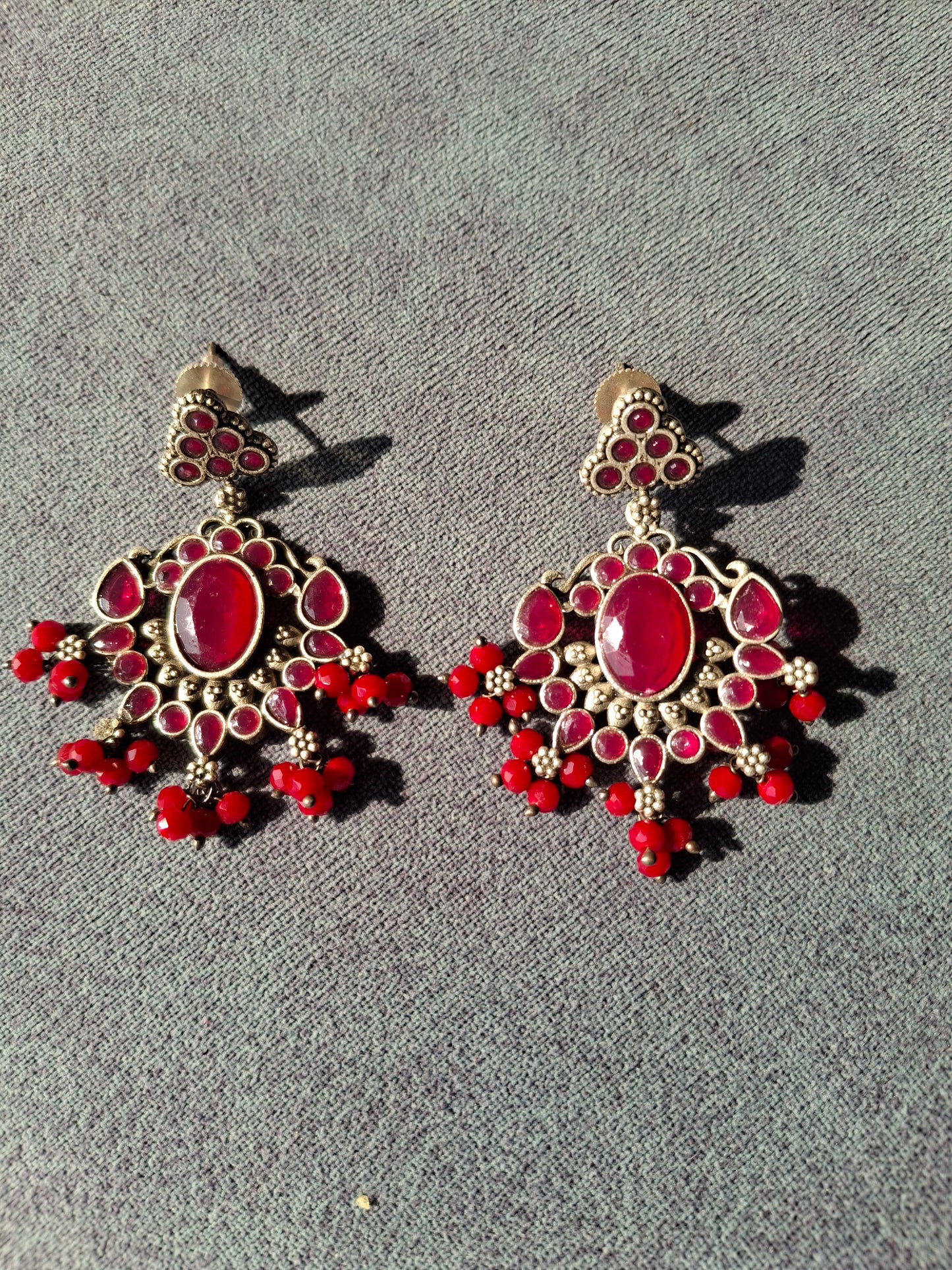 RED ISHANVI SILVER DANGLER