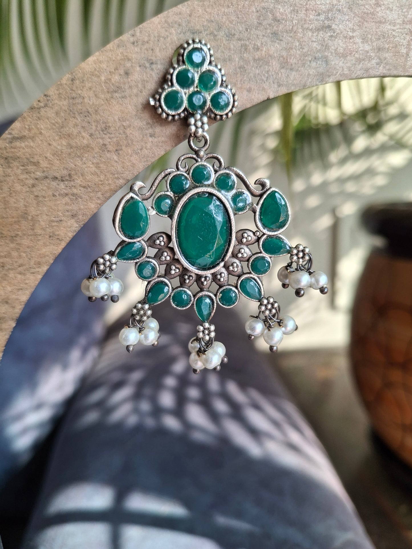 EMERALD ISHANVI SILVER POLISHED DANGLER