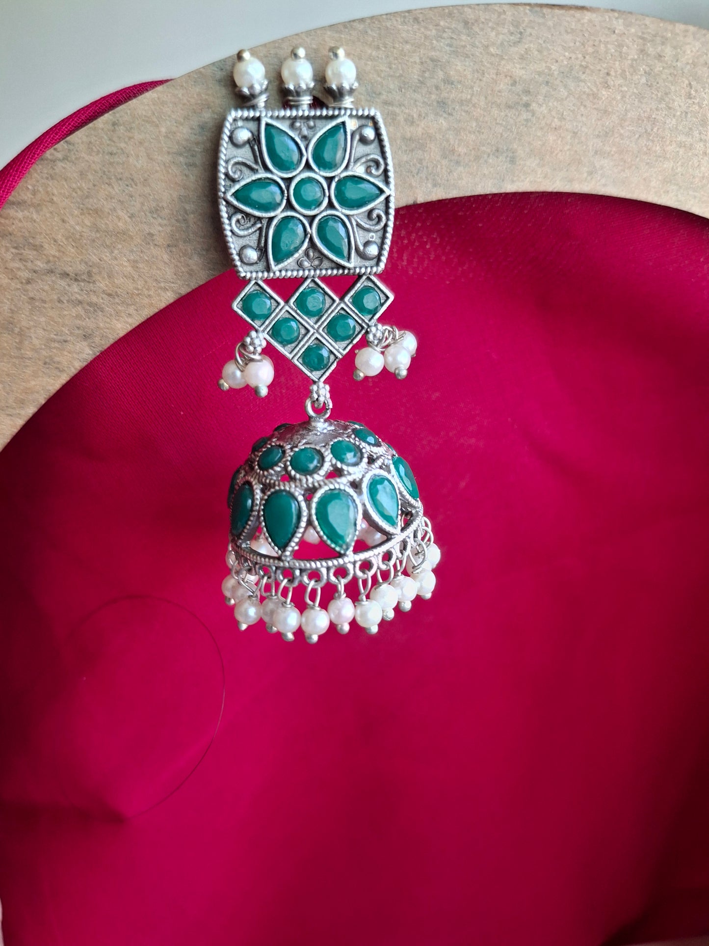EMERALD MAHIRA SILVER POLISHED JHUMKI