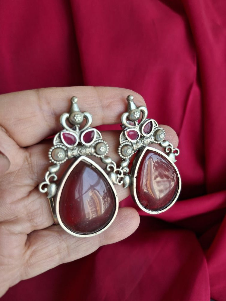 RED MIRAYA SILVER POLISHED DANGLER