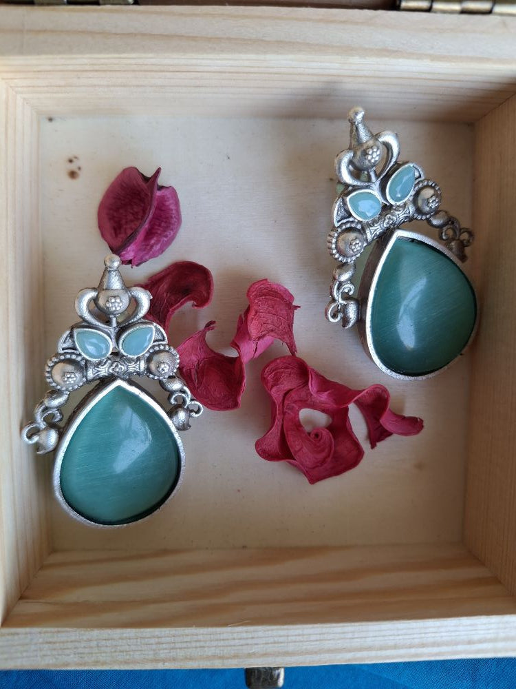 TURQUOISE MIRAYA SILVER POLISHED DANGLER