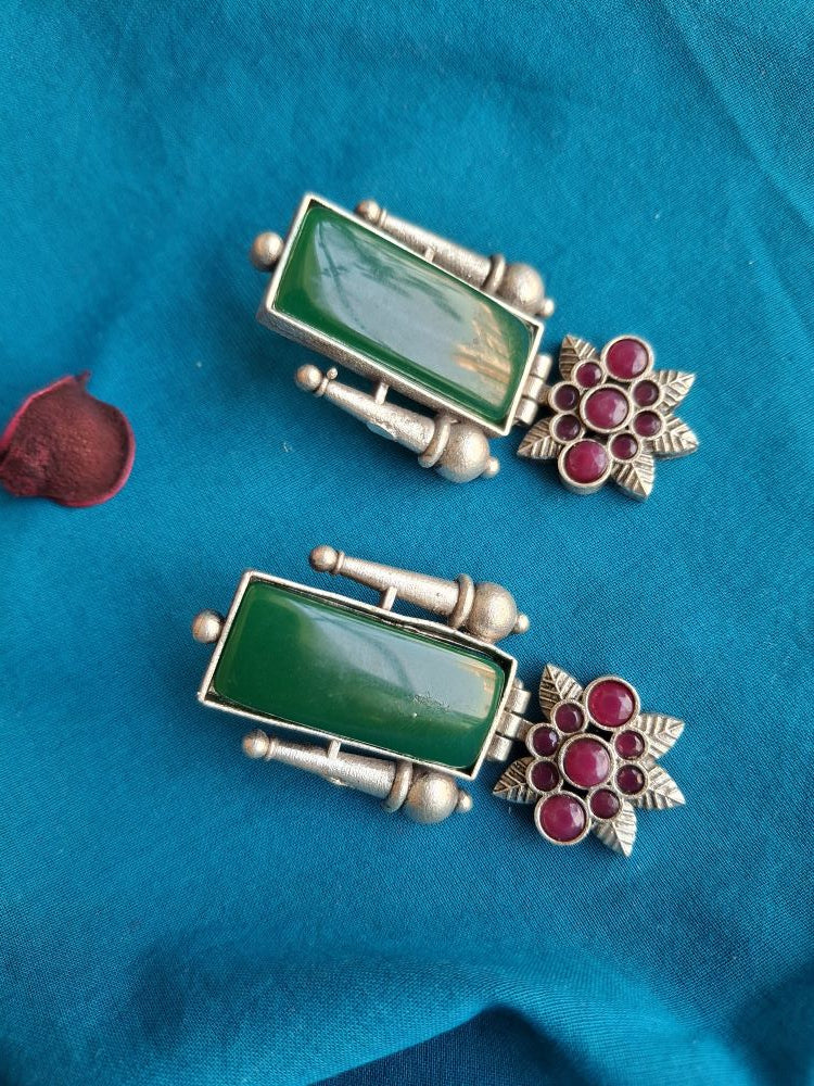 EMERALD MISHITA SILVER POLISHED DANGLER