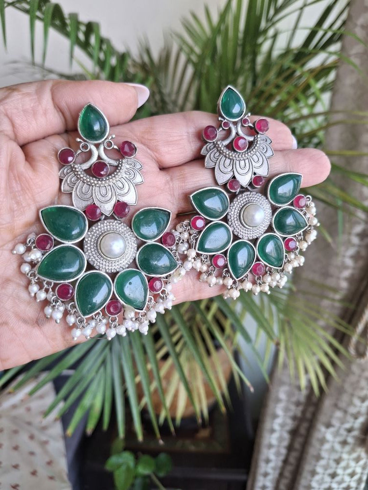 EMERALD AARNA SILVER POLISHED DANGLER
