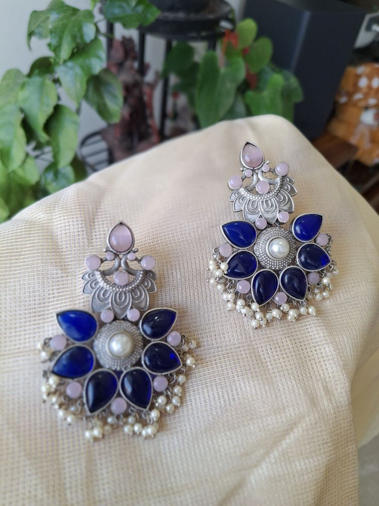 NAVY BLUE AARNA SILVER POLISHED DANGLER