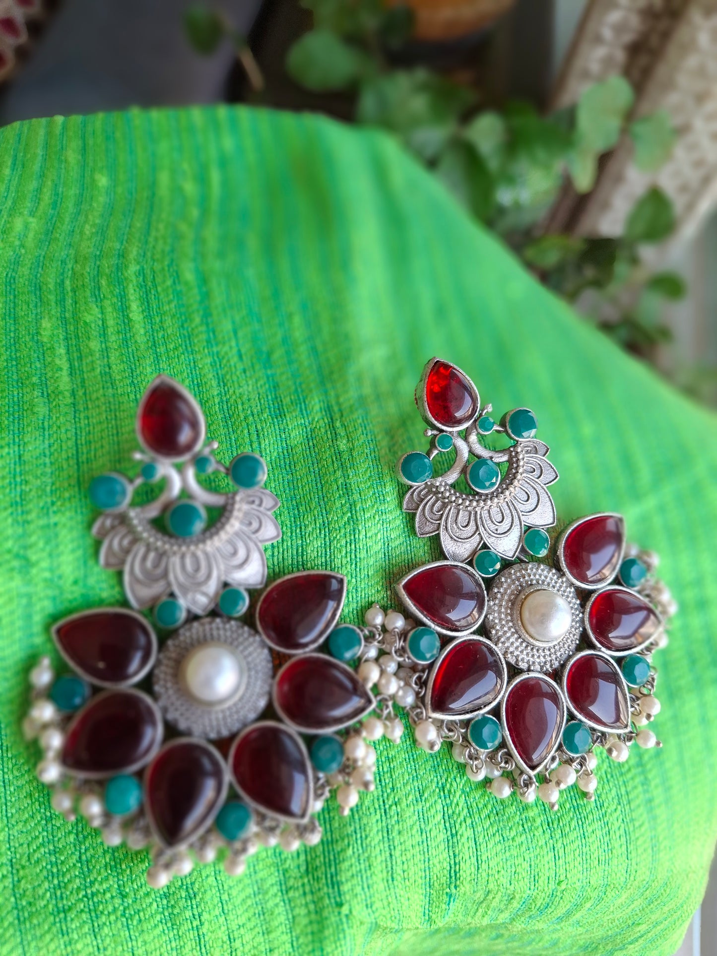 RED GREEN AARNA SILVER POLISHED DANGLER