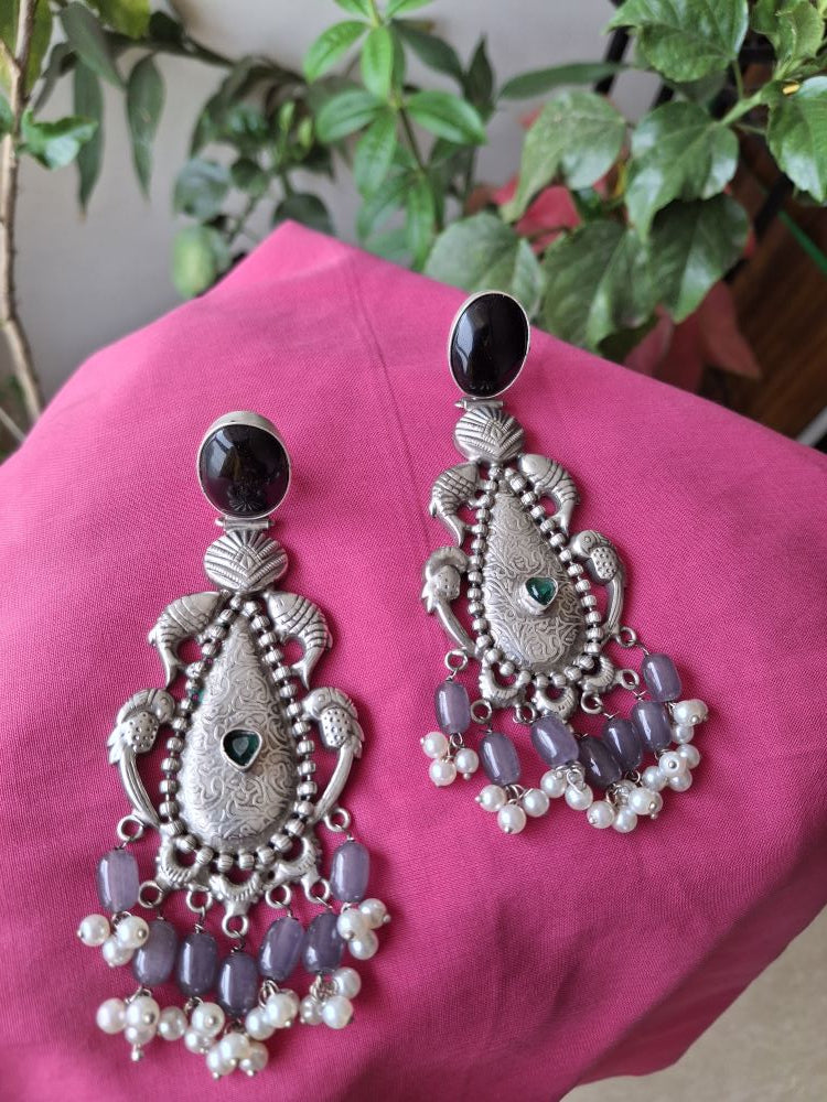 BLACK AIRA SILVER POLISHED CHANDBALIS