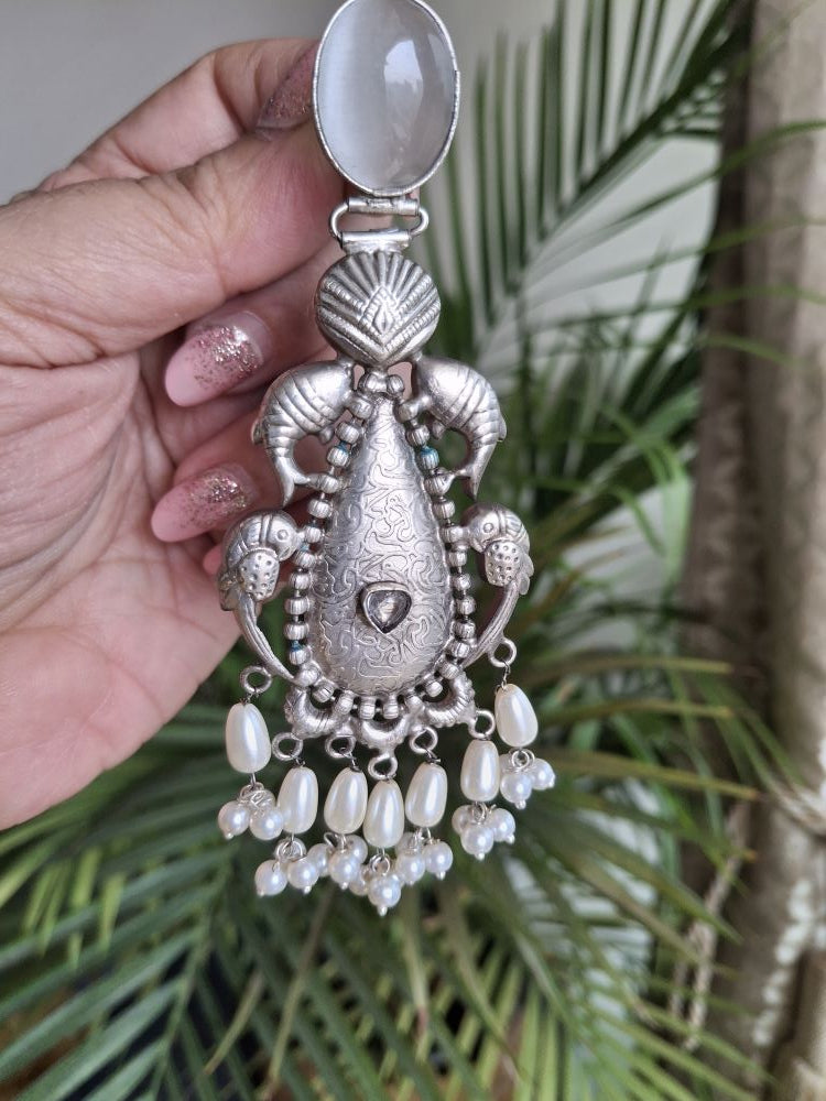 IVORY AIRA SILVER POLISHED CHANDBALIS