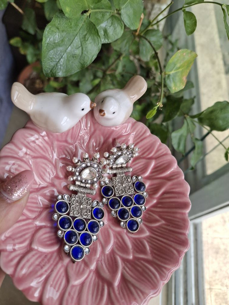 NAVY BLUE AMAYRA SILVER POLISHED DANGLER