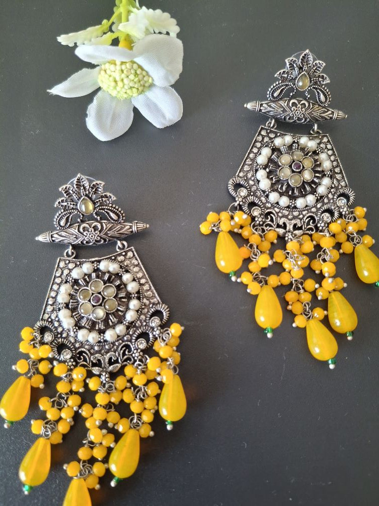 MUSTER YELLOW AMAYA OXIDISED DANGLER