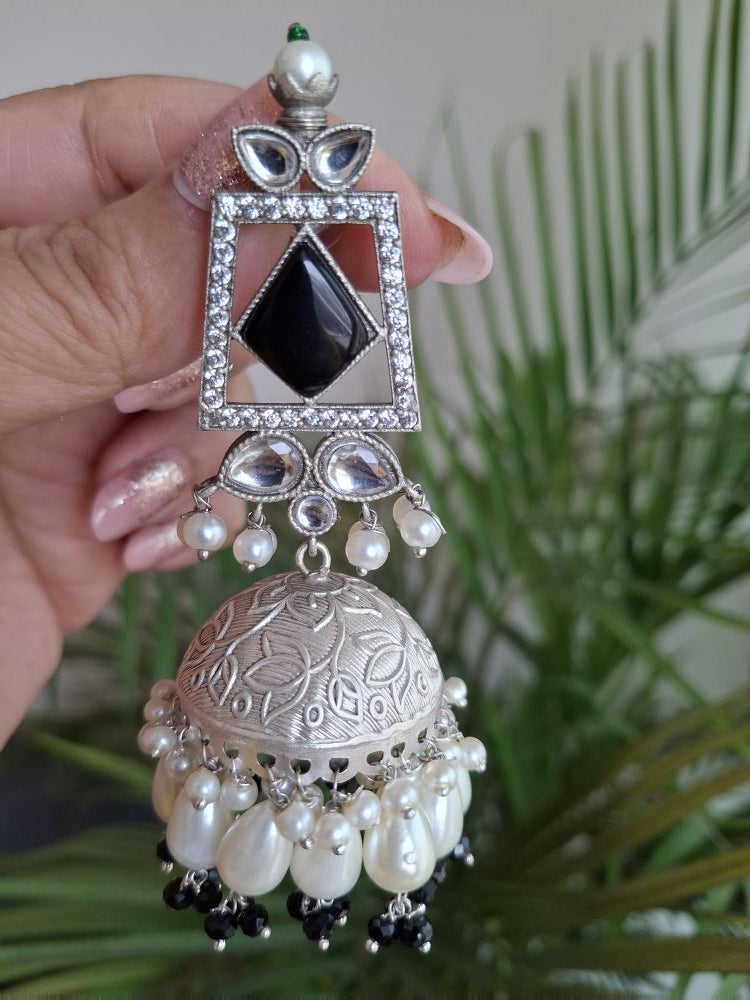 BLACK ASHVIKA SILVER POLISHED JHUMKI