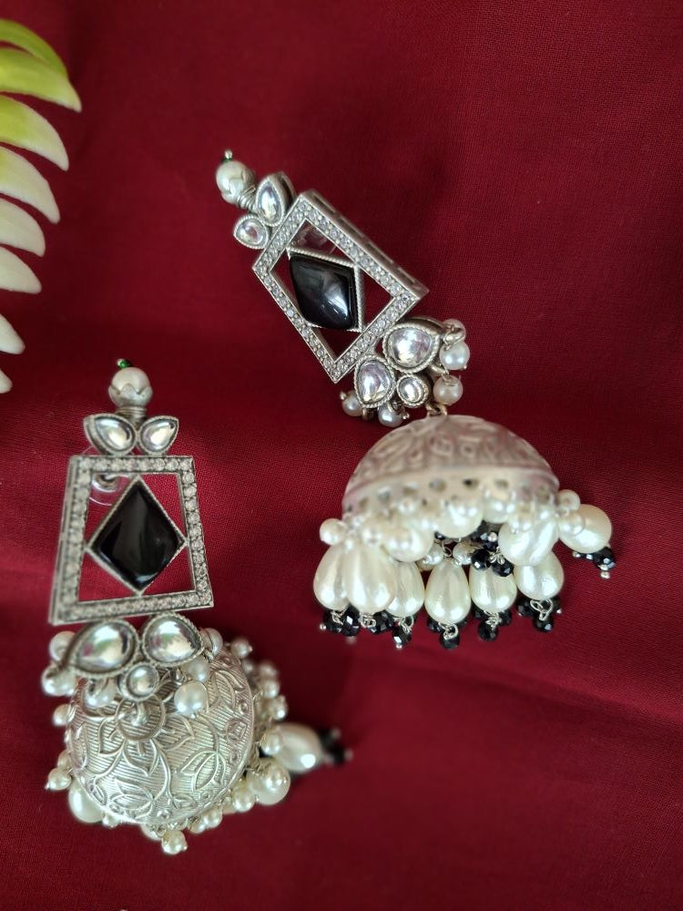BLACK ASHVIKA SILVER POLISHED JHUMKI