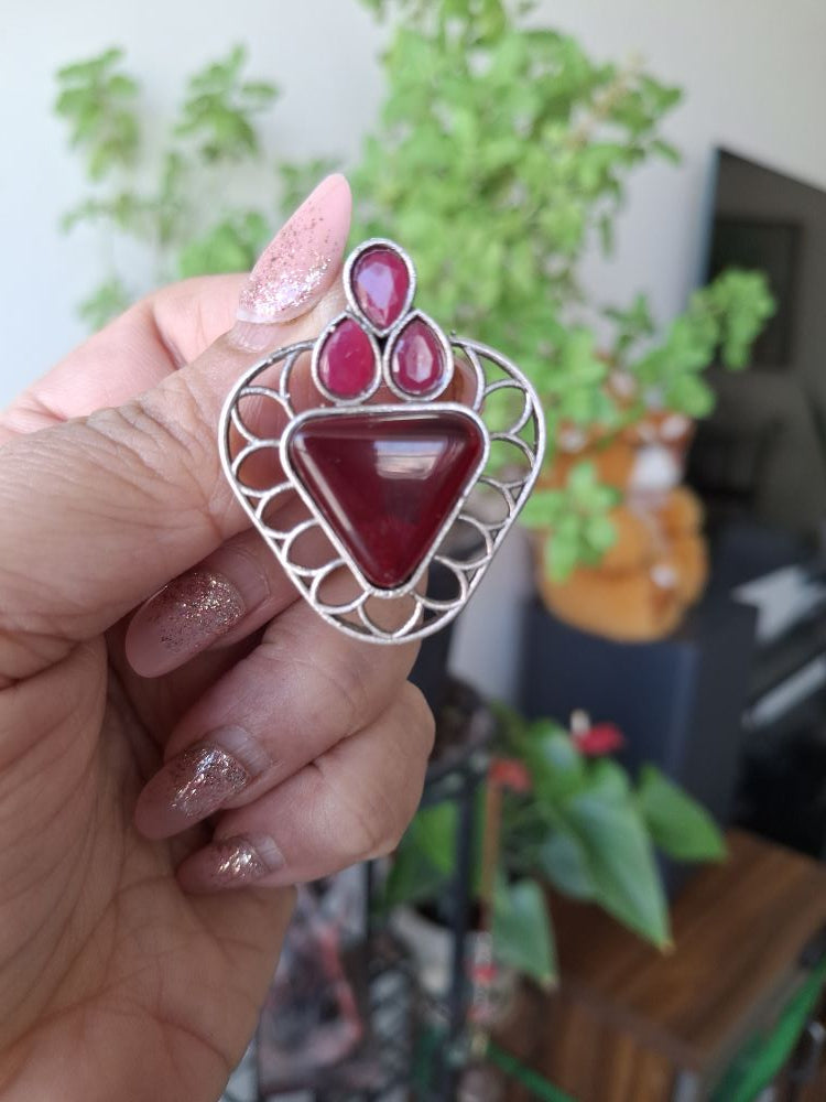RED SHANAYA SILVER STUD