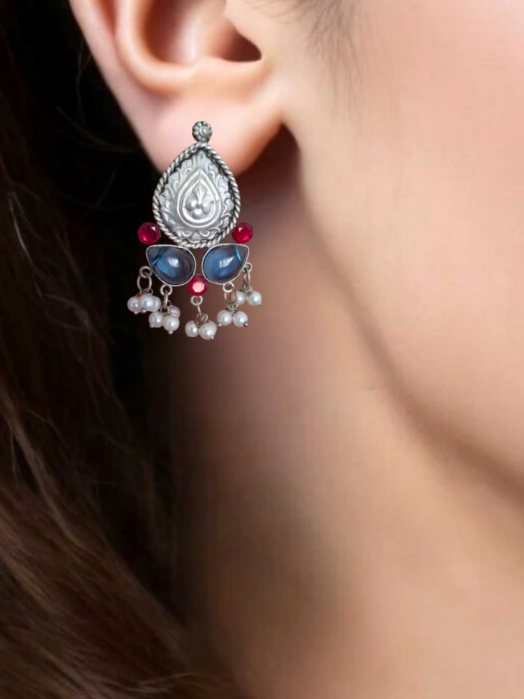 BLUE & RED MISHIKA SILVER POLISHED DANGLER