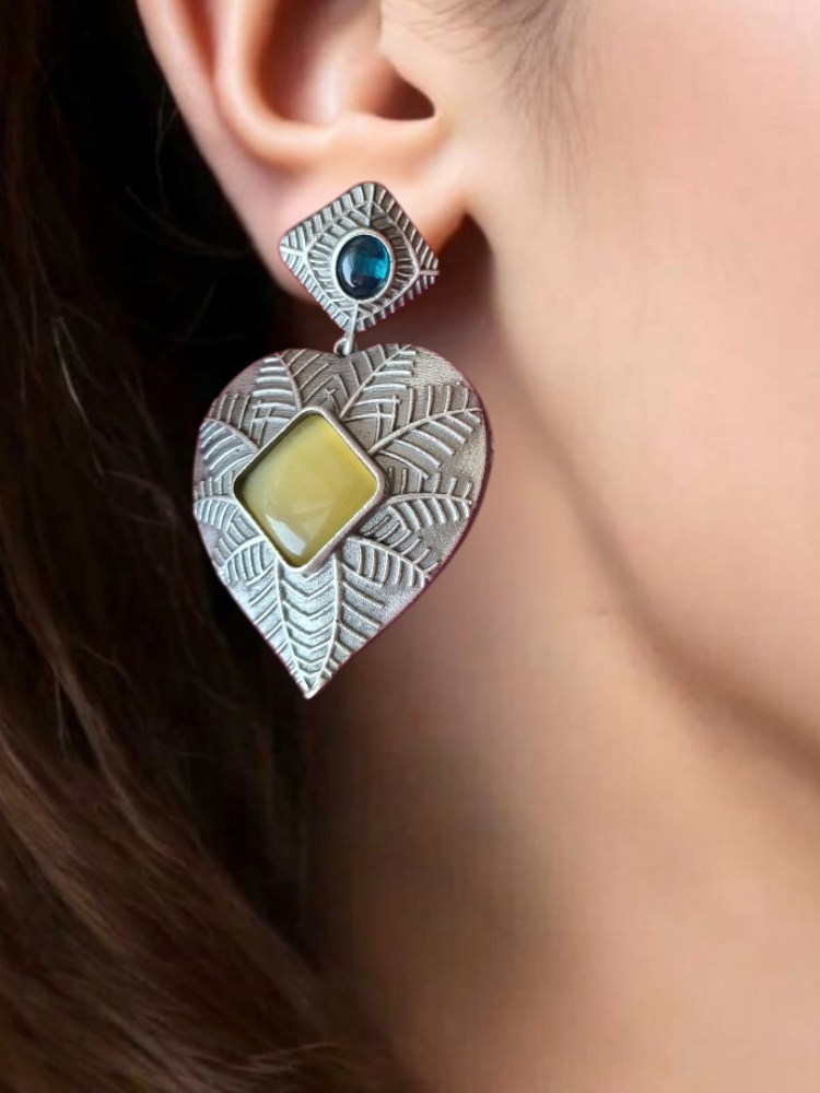MUSTER YELLOW IRA SILVER POLISHED DANGLER