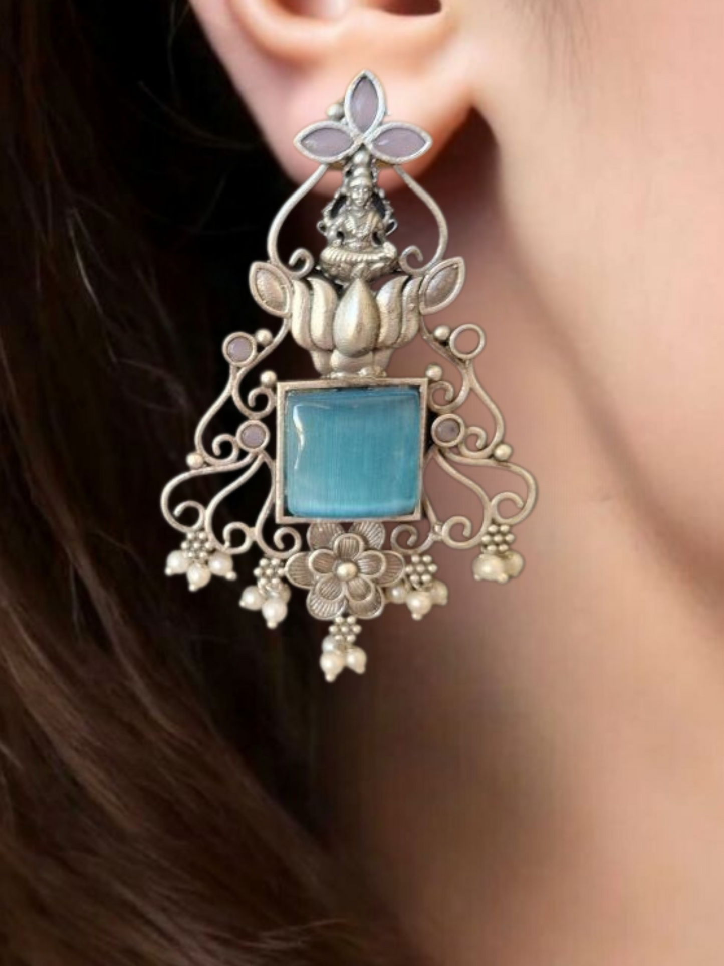 BLUE KIARA SILVER POLISHED DANGLER
