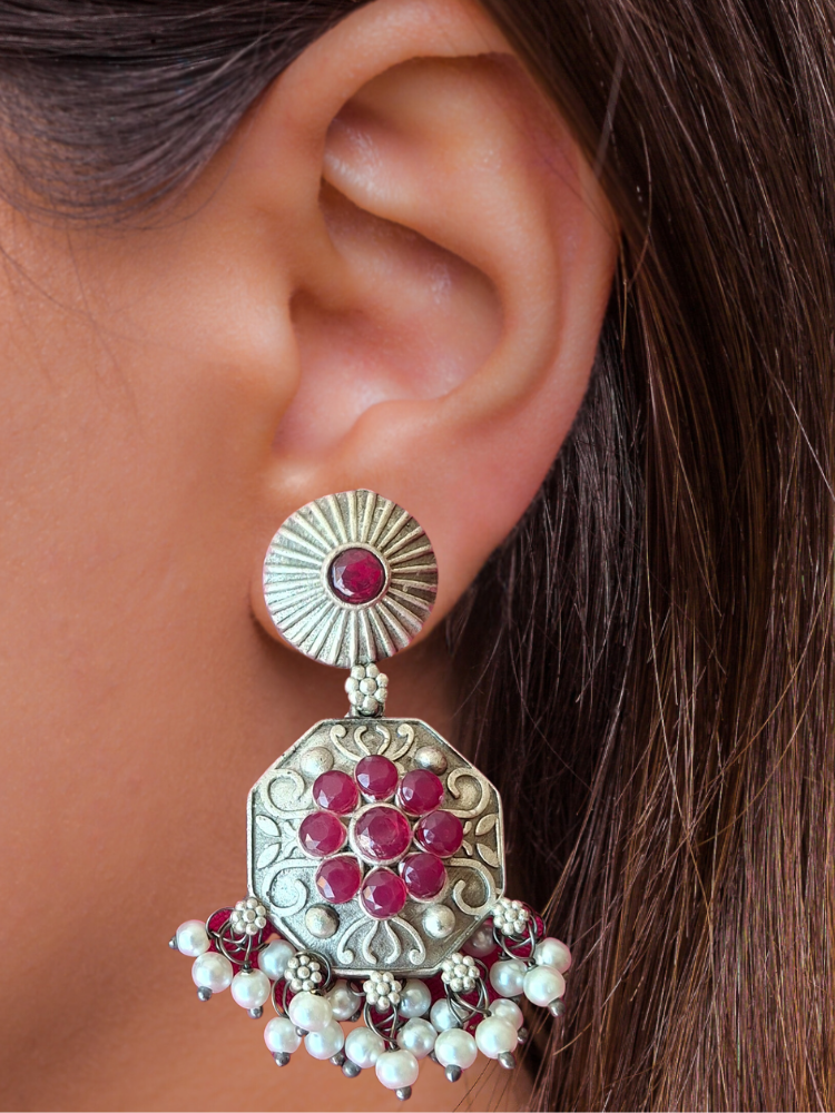 RED KASHVI SILVER POLISHED DANGLER