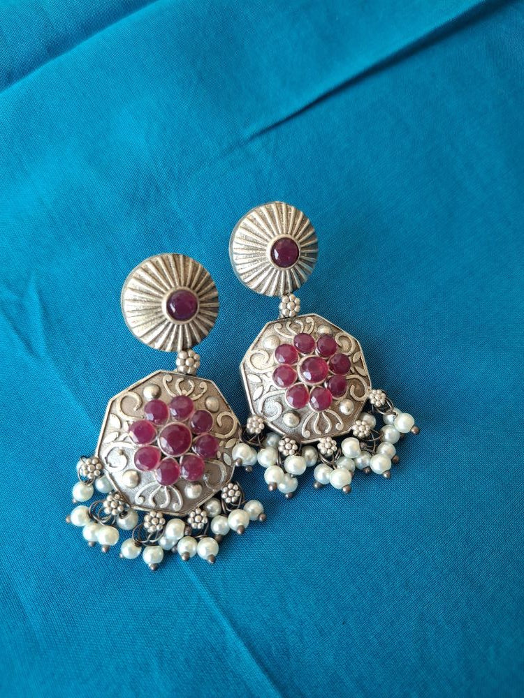 RED KASHVI SILVER POLISHED DANGLER