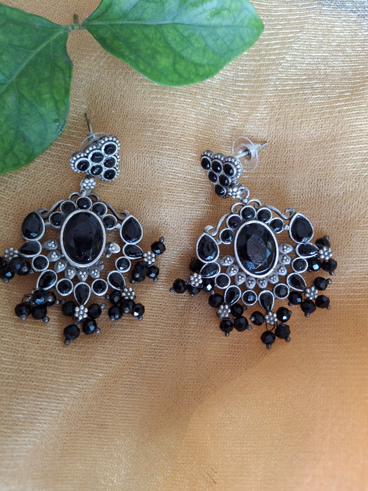 BLACK ISHANVI SILVER POLISHED DANGLER