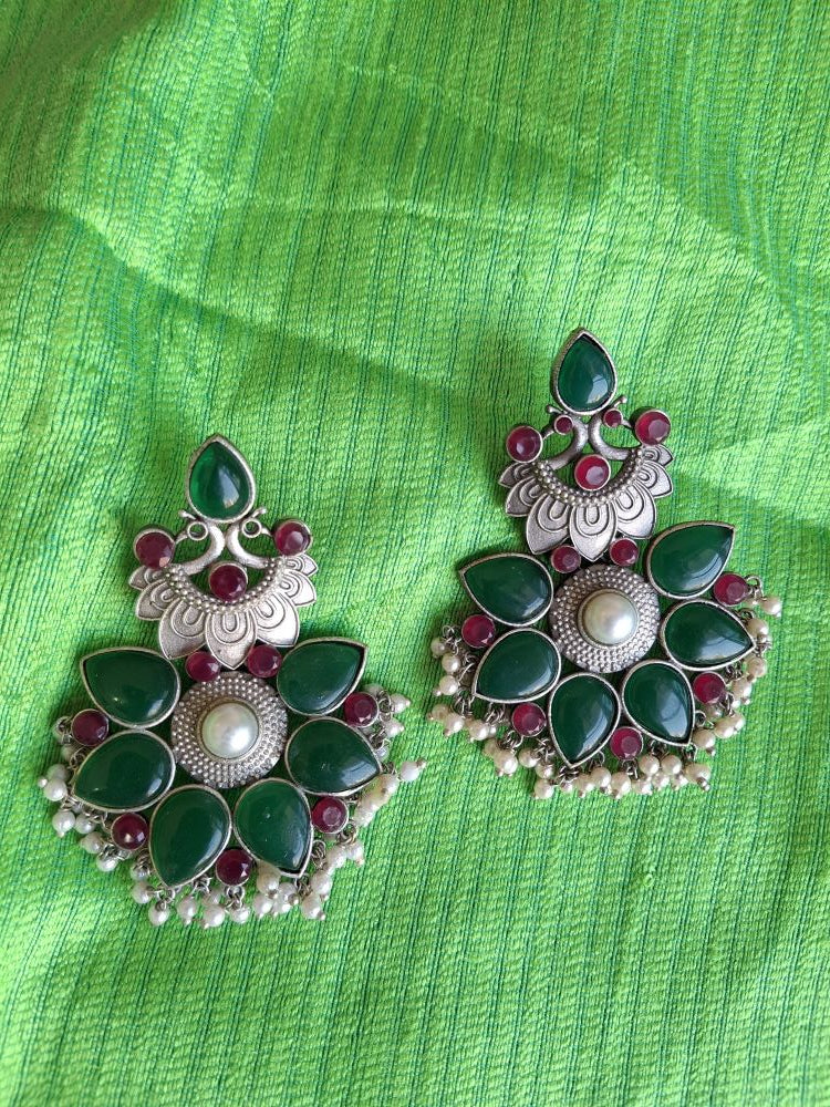 EMERALD AARNA SILVER POLISHED DANGLER