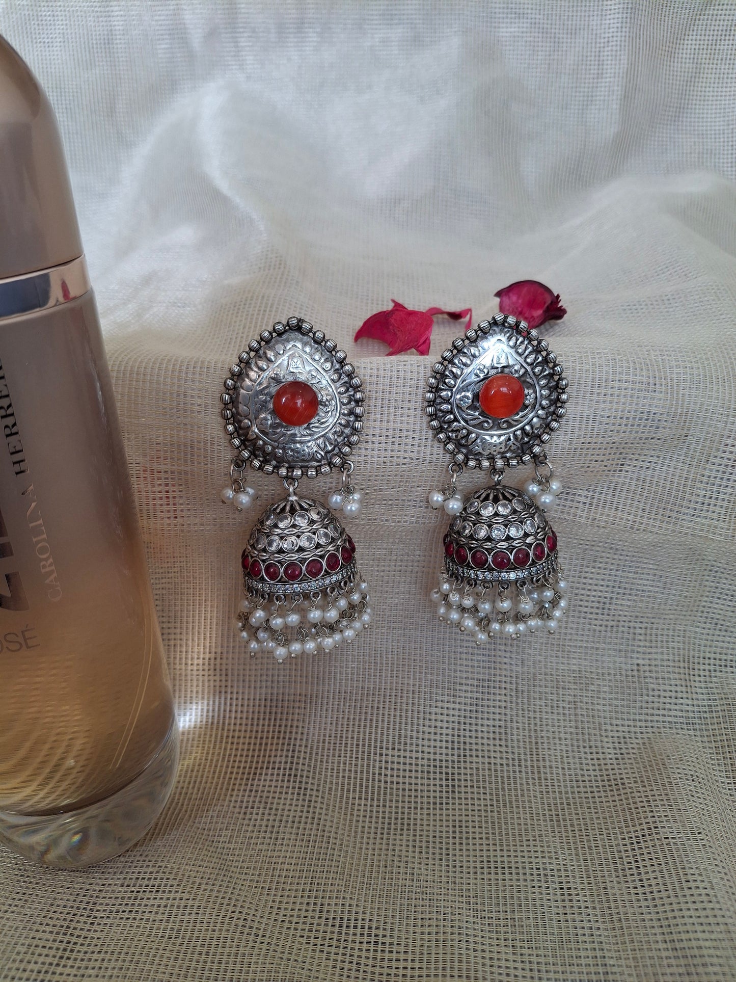 RED AARVI  SILVER POLISHED JHUMKI