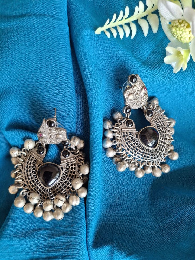BLACK ADYA ANTIQUE CHANDBALIS