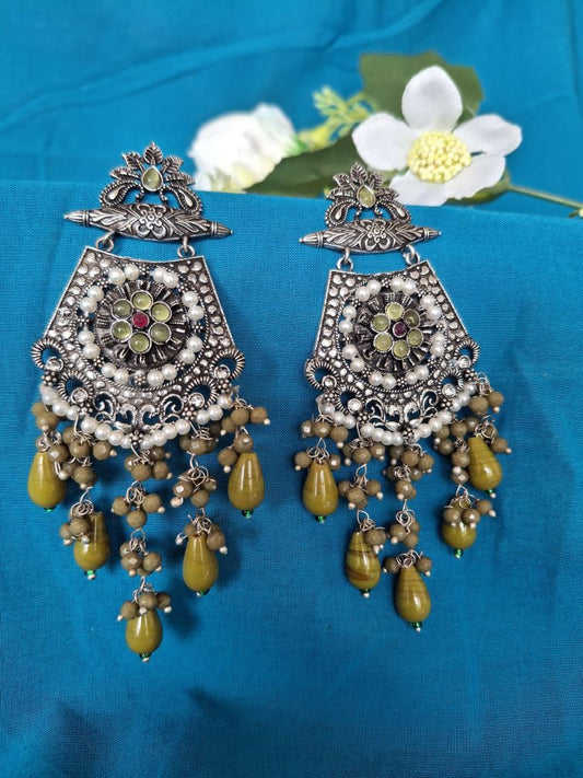 MEHANDI AMAYA OXIDISED DANGLER