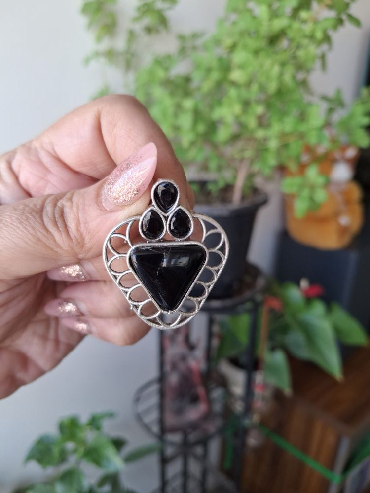 BLACK SHANAYA SILVER STUD