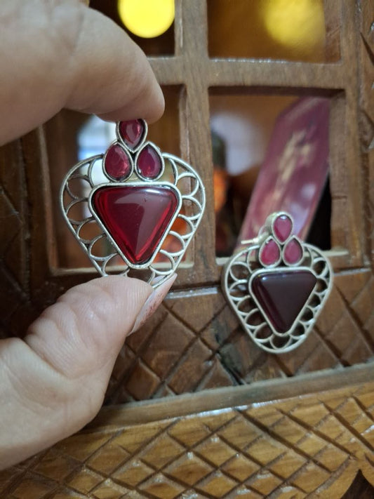 RED SHANAYA SILVER STUD