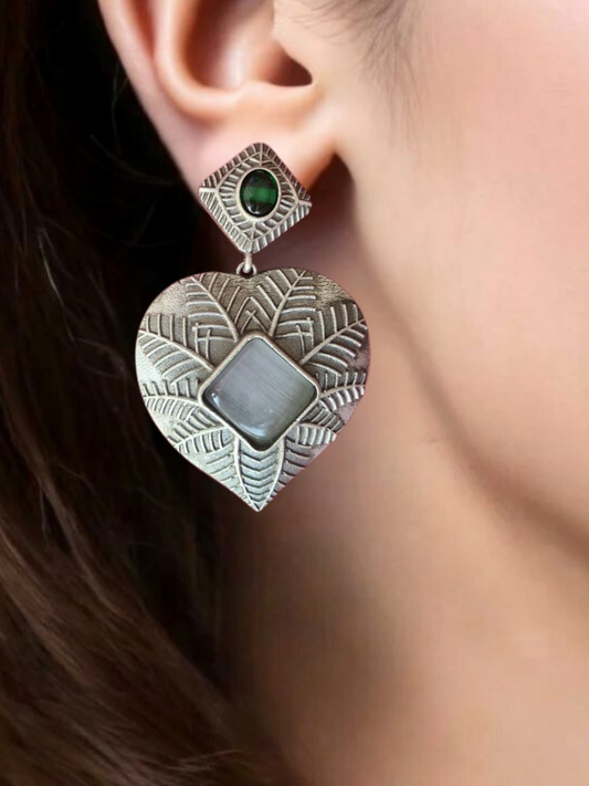 WHITE  IRA SILVER  DANGLER